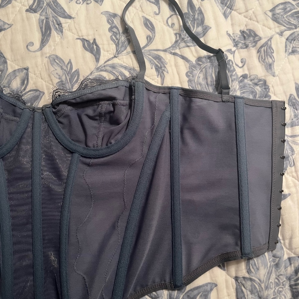 Urban outfitters Modern love corset - Picture 5 of 6